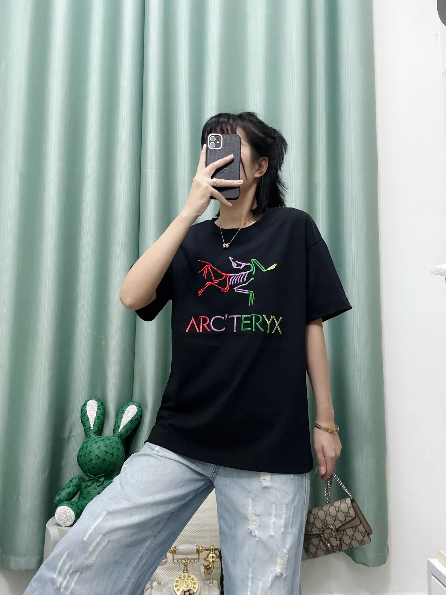 Black ， Same Style